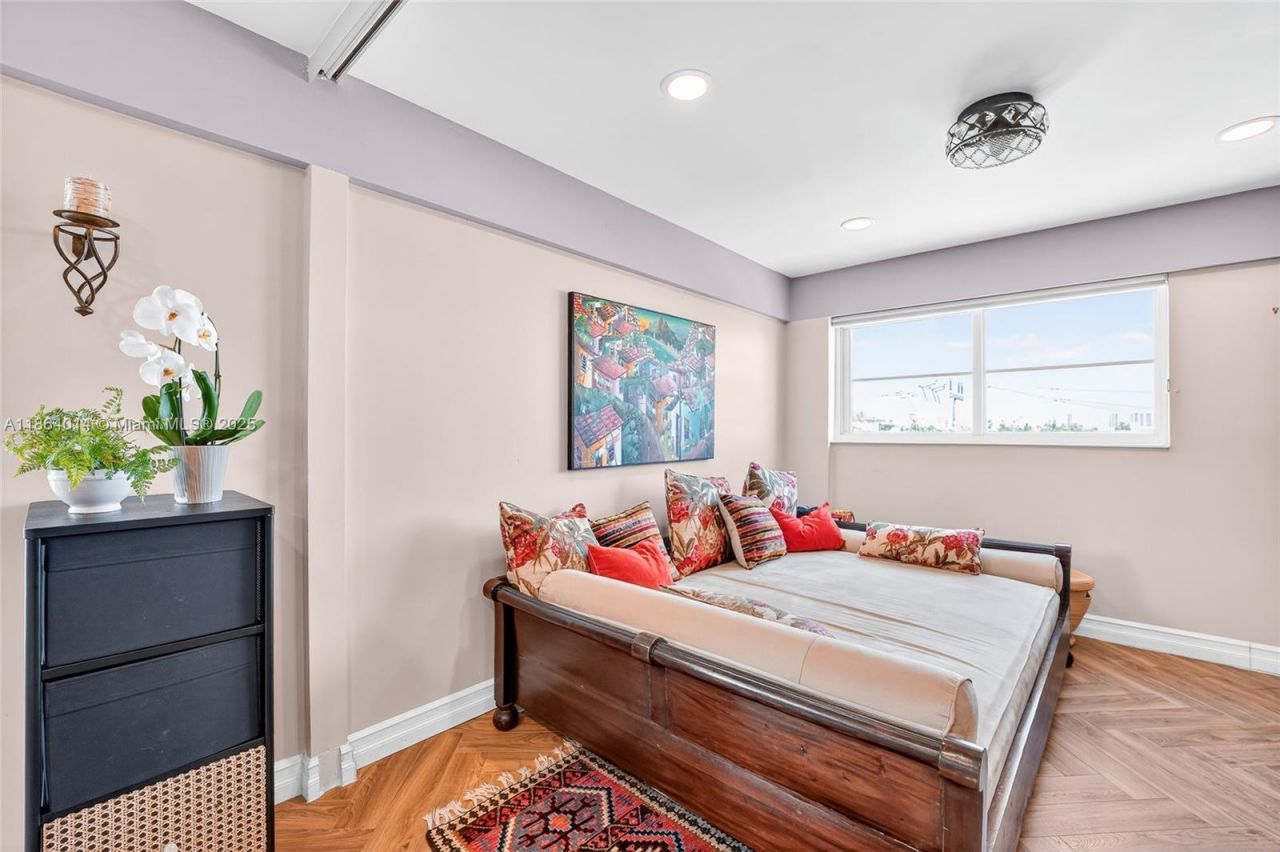 1455 West Ave, Unit 501, Miami Beach, FL 33139 Photo