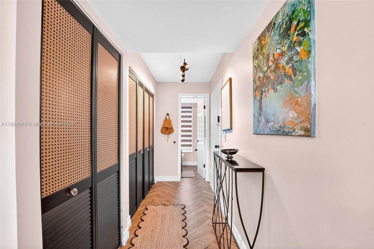 1455 West Ave, Unit 501, Miami Beach, FL 33139 Photo