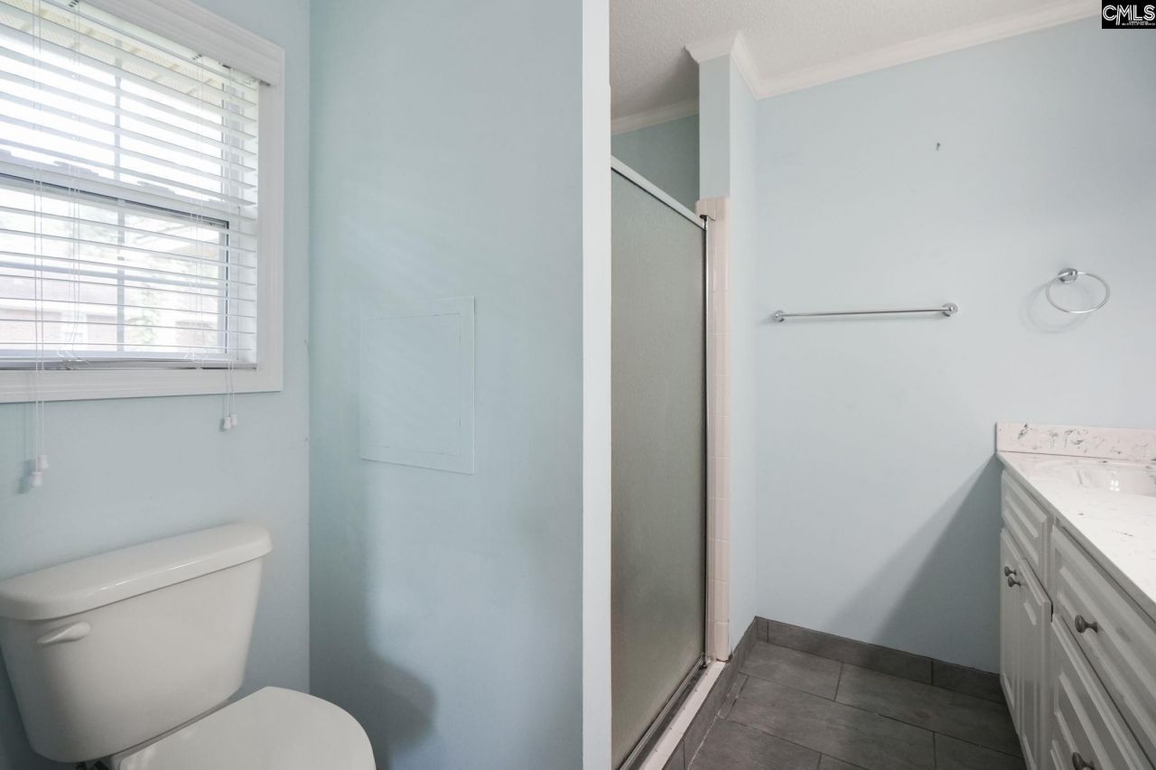 29 Meadowcrest Drive Photo 12