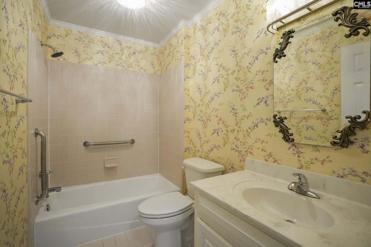 29 Meadowcrest Drive Photo 15