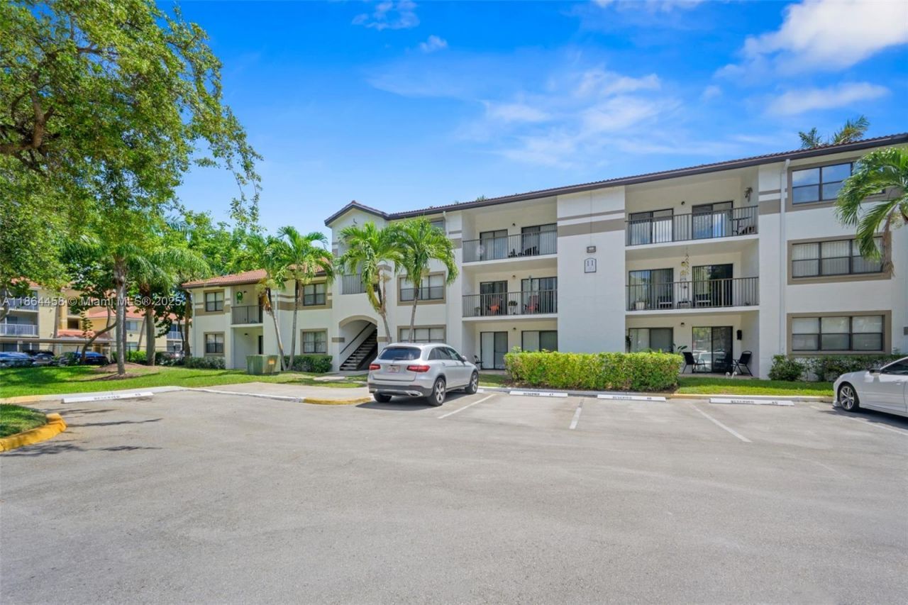 530 S Park Rd, Unit 18-11, Hollywood, FL 33021 Photo