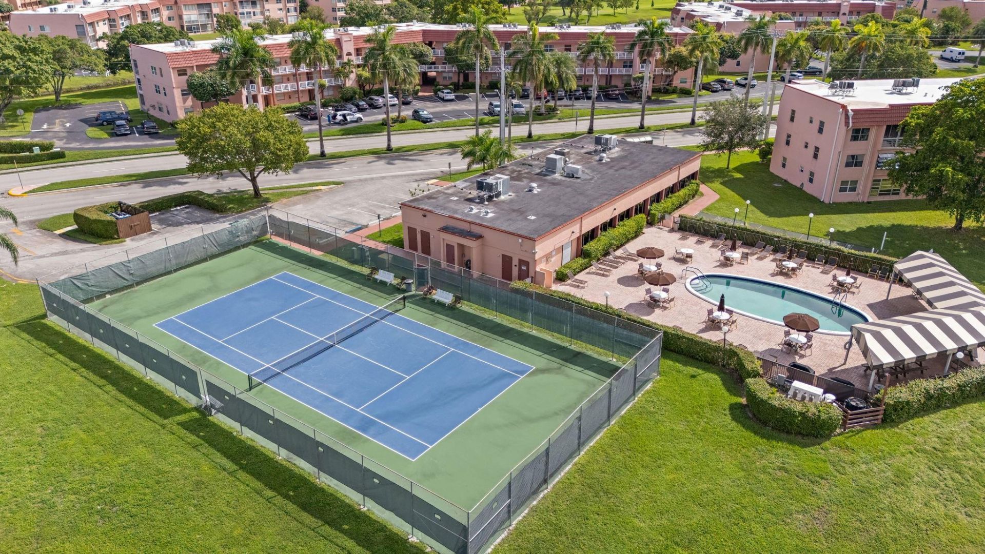 9660 Sunrise Lakes Boulevard, Unit 208, Sunrise, FL 33322 Photo