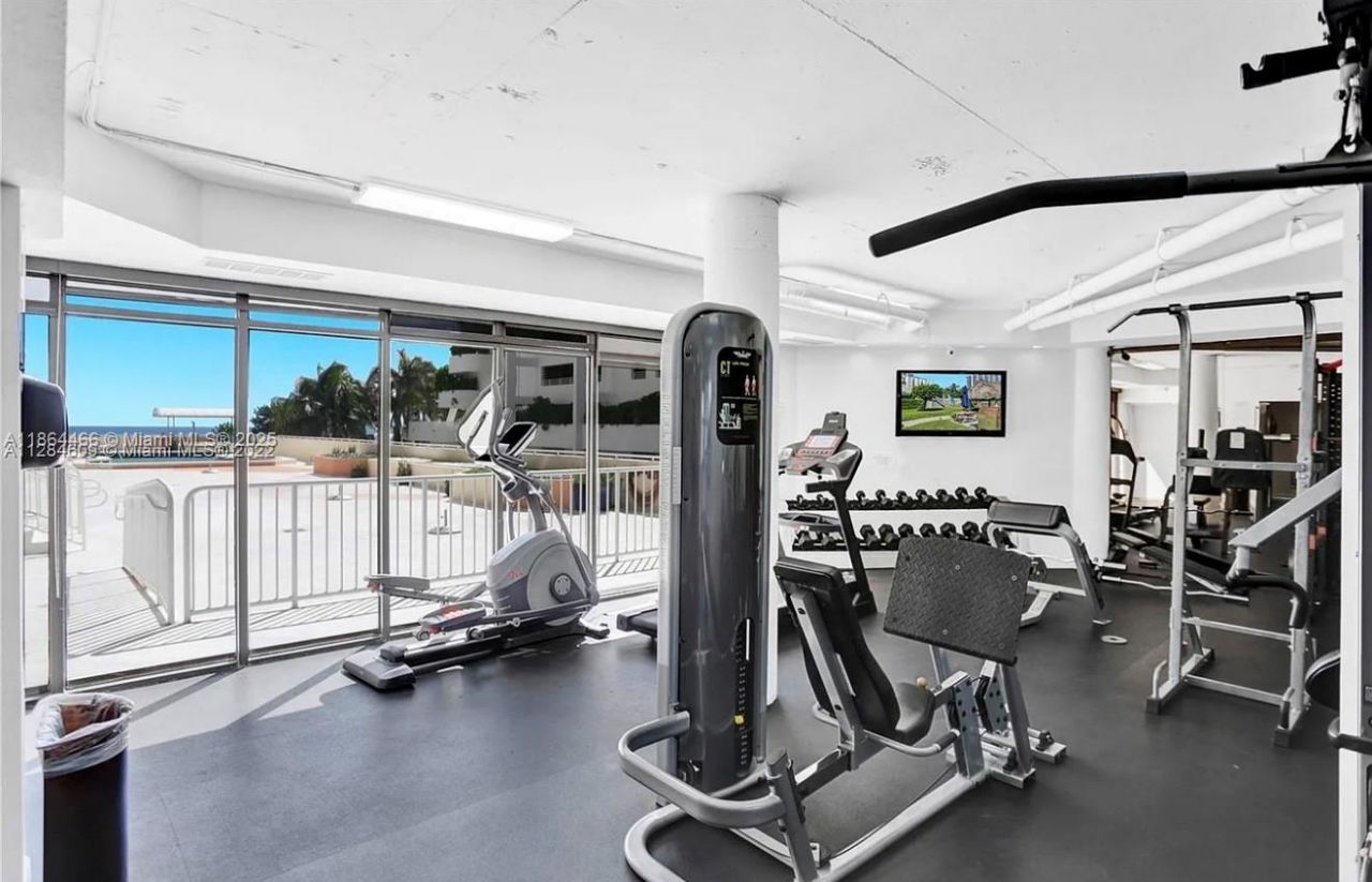 6423 E Collins Ave, Unit 206, Miami Beach, FL 33141 Photo