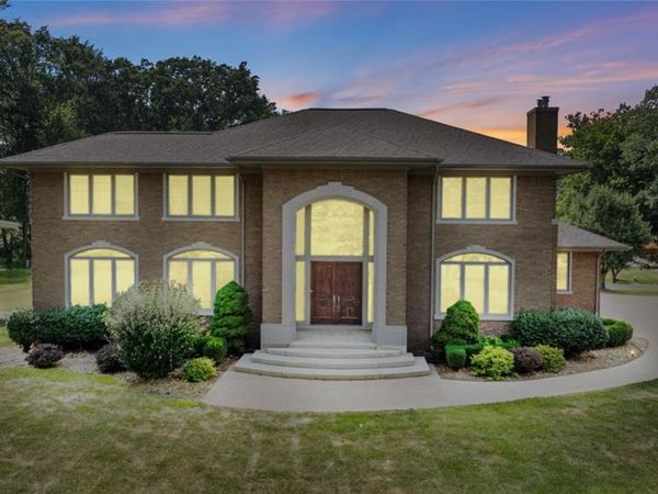 9281 Island Drive, Grosse Ile Twp, MI 48138