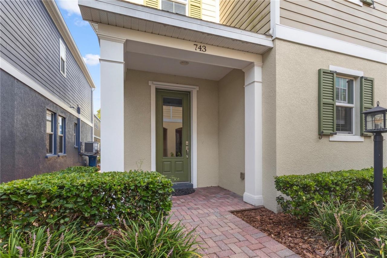 743 Jetstar Lane, Oldsmar, FL 34677 Main Photo