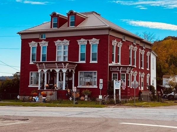 111 Main Street, Clarington, OH 43915