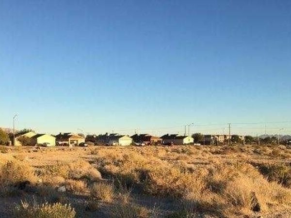 00 West , North Las Vegas, NV 89032