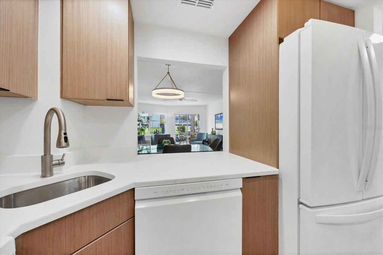 1350 N Portofino Drive, Unit 107, Sarasota, FL 34242 Photo