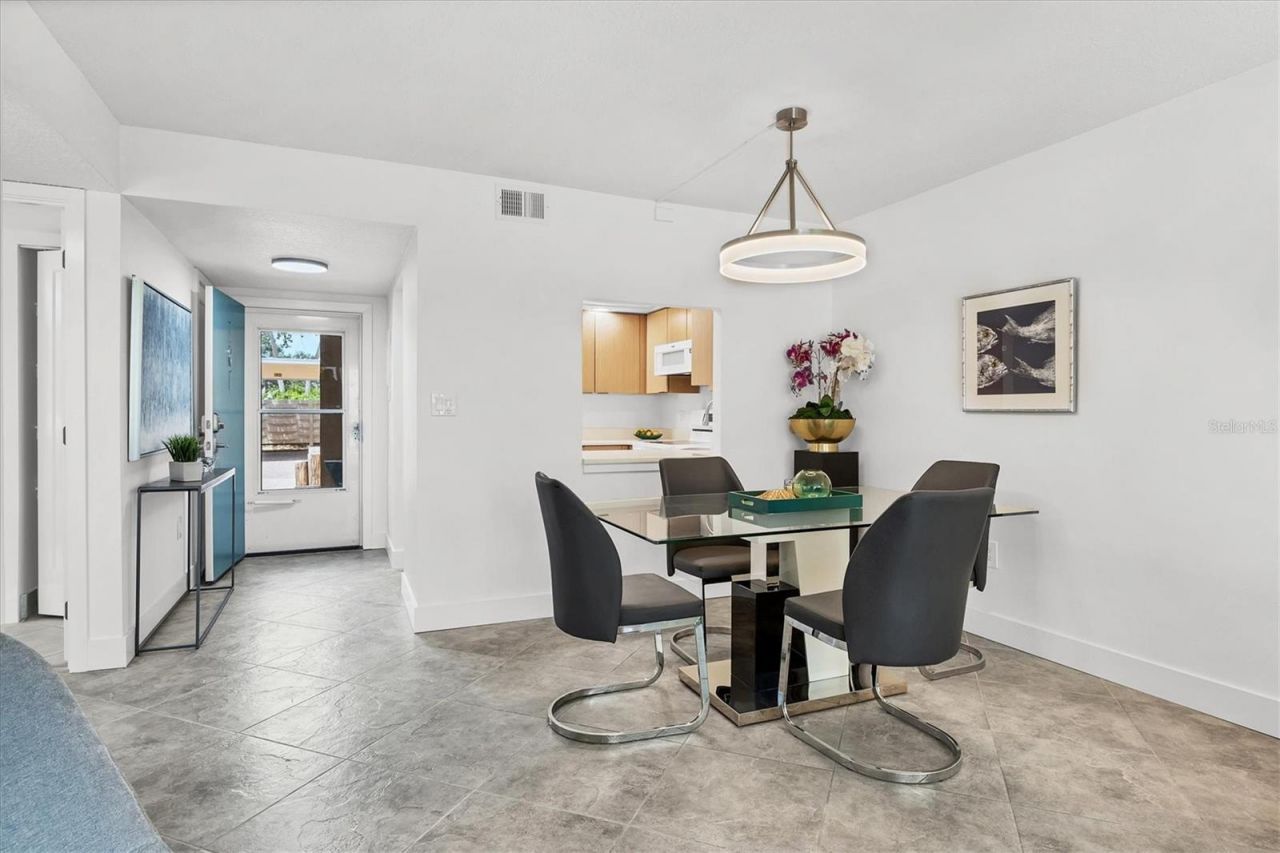1350 N Portofino Drive, Unit 107, Sarasota, FL 34242 Photo