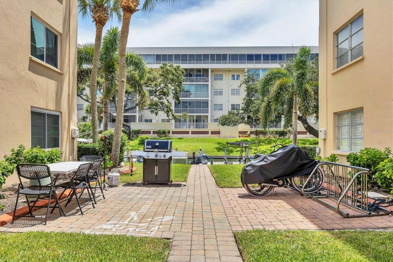 1350 N Portofino Drive, Unit 107, Sarasota, FL 34242 Photo