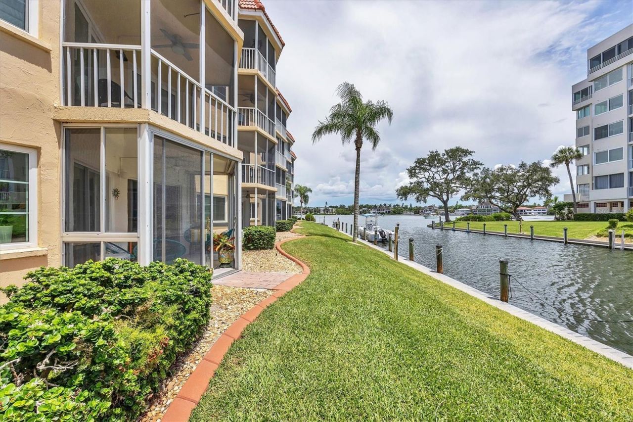 1350 N Portofino Drive, Unit 107, Sarasota, FL 34242 Photo