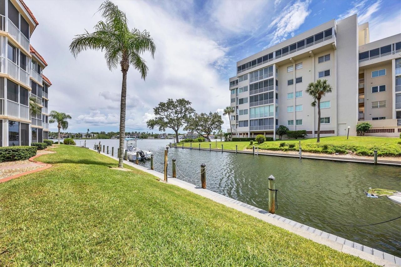 1350 N Portofino Drive, Unit 107, Sarasota, FL 34242 Photo