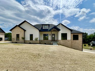 442 Woods Edge Drive, Somerset, KY 42503