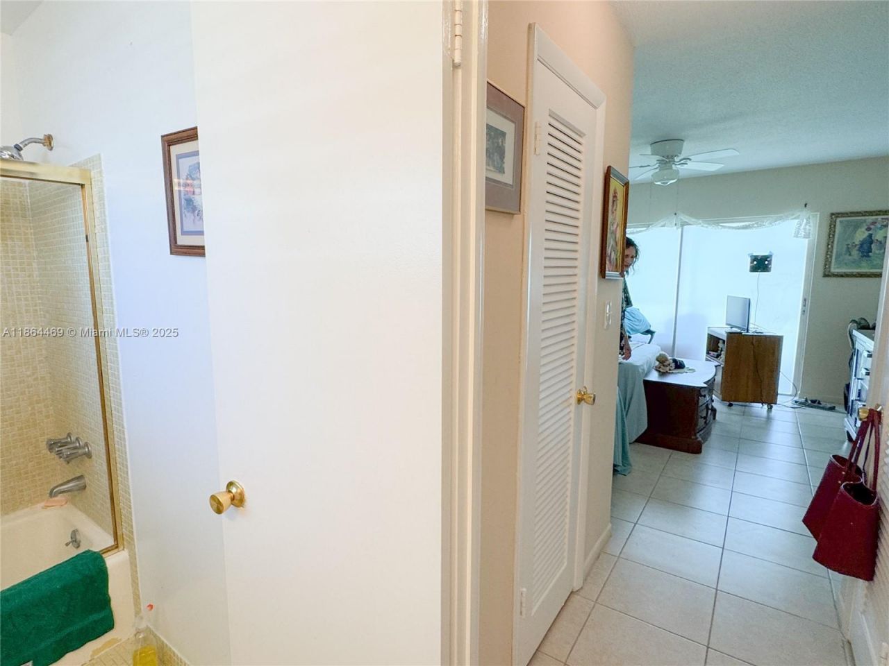 2300 Park Ln, Unit 105, Hollywood, FL 33021 Photo