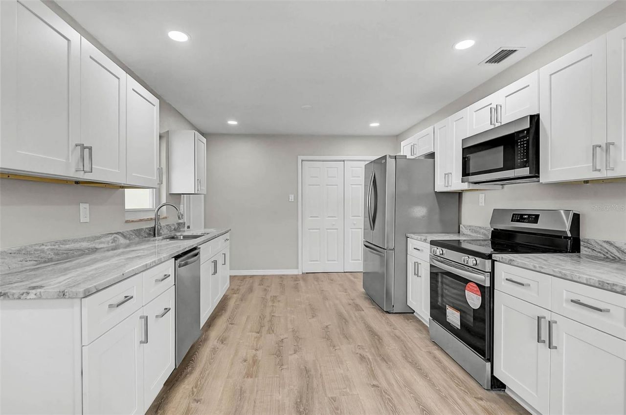 102 20th Street Ne, Bradenton, FL 34208 Photo