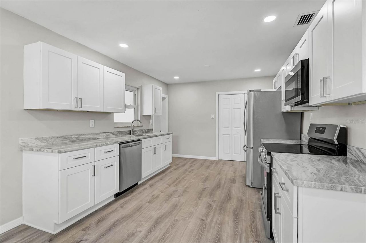 102 20th Street Ne, Bradenton, FL 34208 Photo