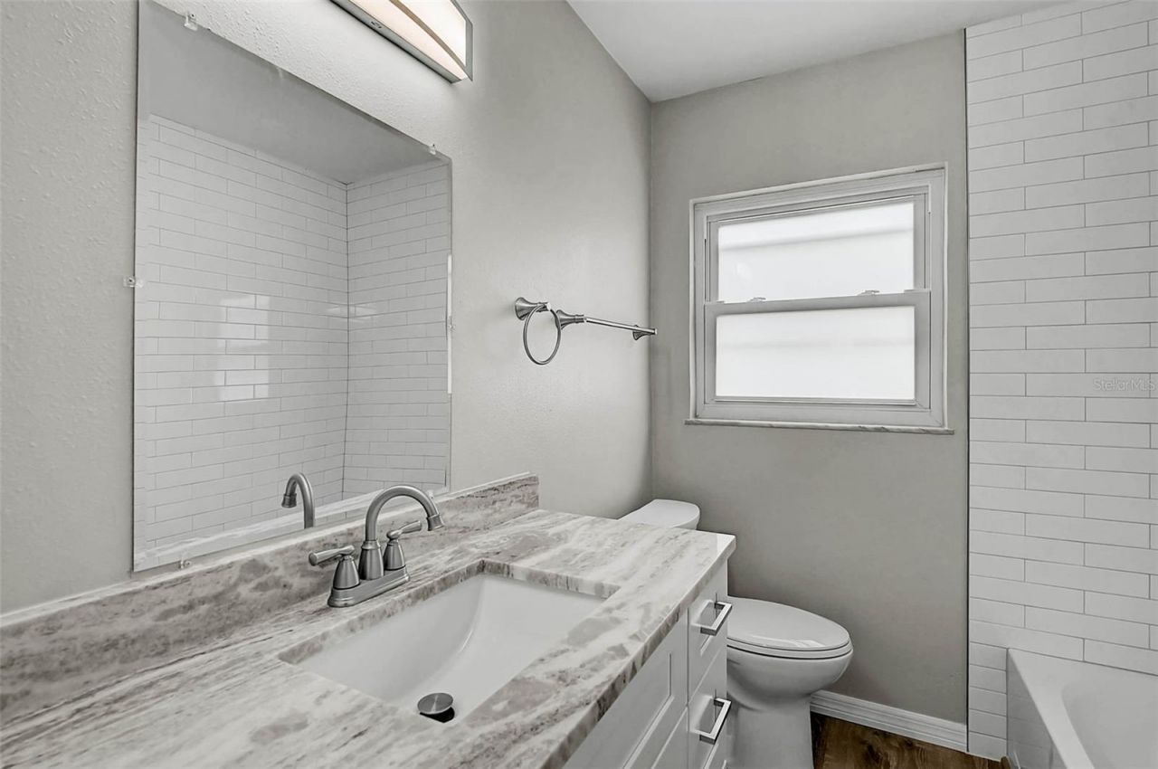 102 20th Street Ne, Bradenton, FL 34208 Photo