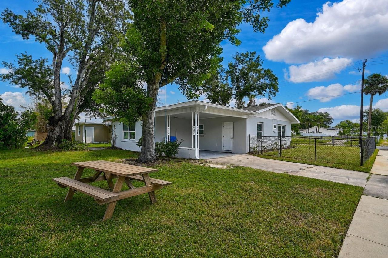 102 20th Street Ne, Bradenton, FL 34208 Photo