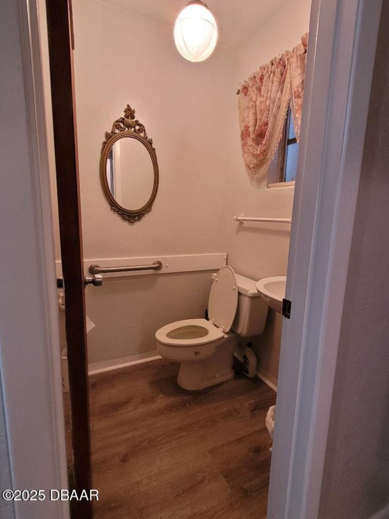 1108 N Dixie, New Smyrna Beach, FL 32168 Photo