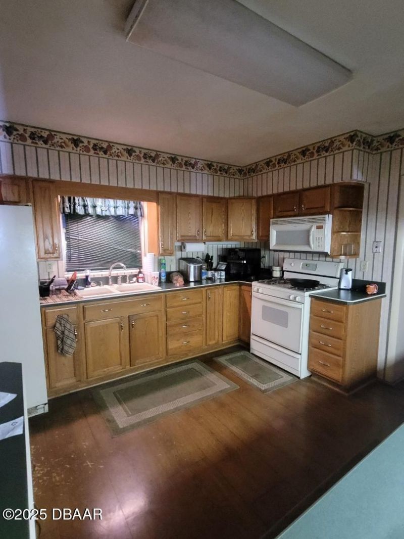 1108 N Dixie, New Smyrna Beach, FL 32168 Photo