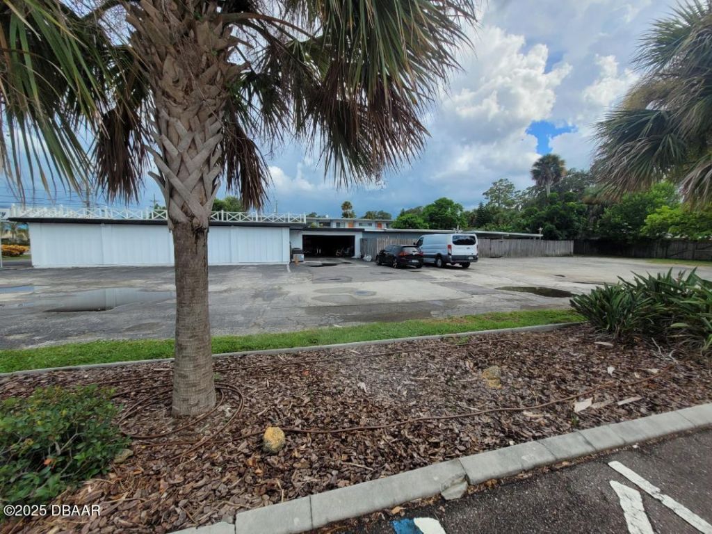 1108 N Dixie, New Smyrna Beach, FL 32168 Photo