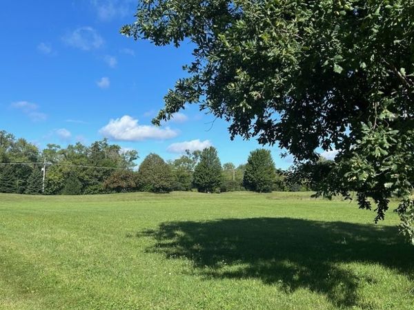 33 cutters run Drive, South Barrington, IL 60010