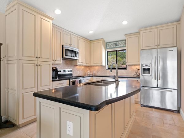 711 Club Drive, Palm Beach Gardens, FL 33418