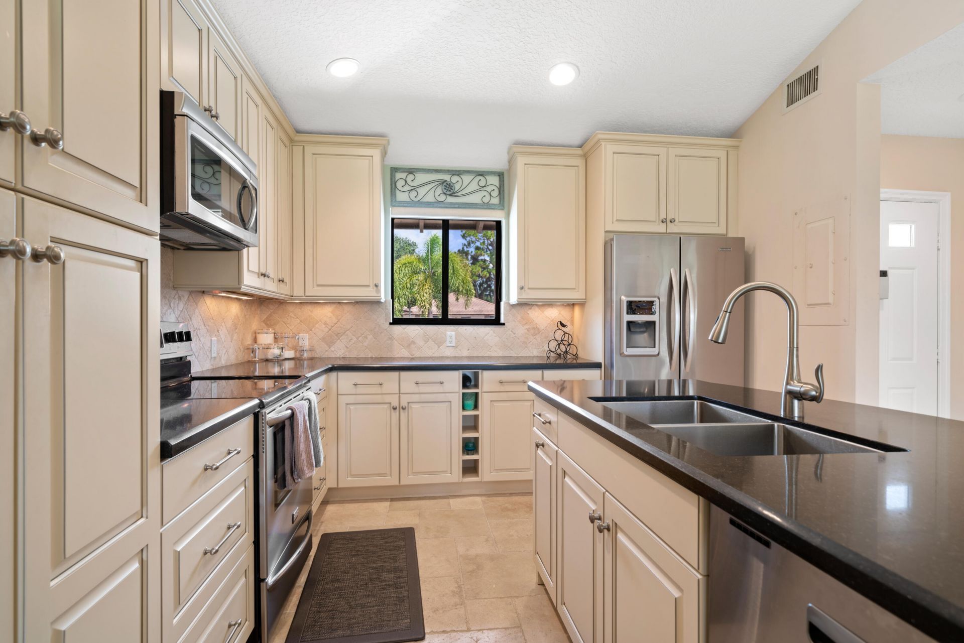 711 Club Drive, Palm Beach Gardens, FL 33418 Photo