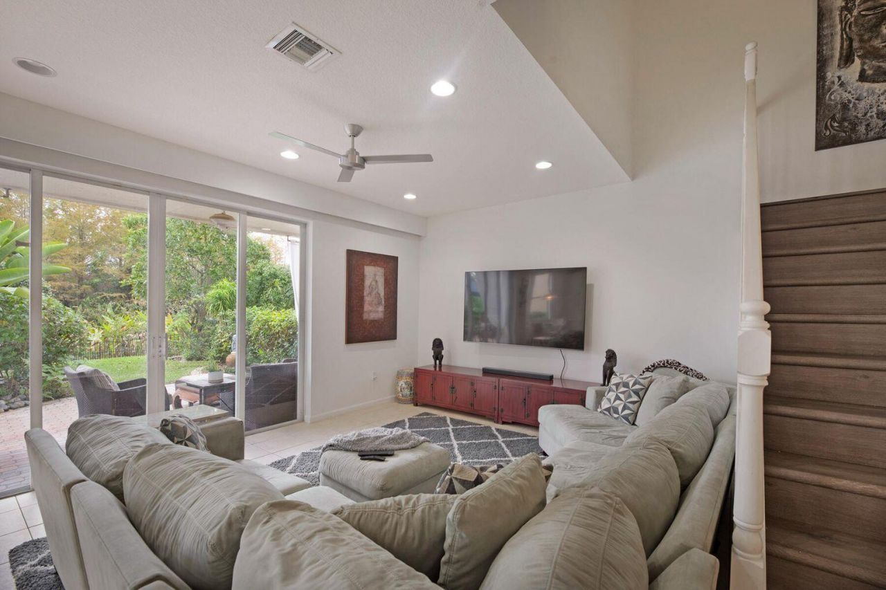 9061 Dupont Place, Wellington, FL 33414 Photo