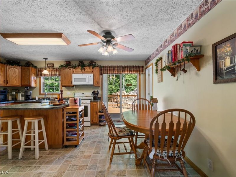 9375 Ridge Road SE, Uhrichsville, OH 44683 Photo 12