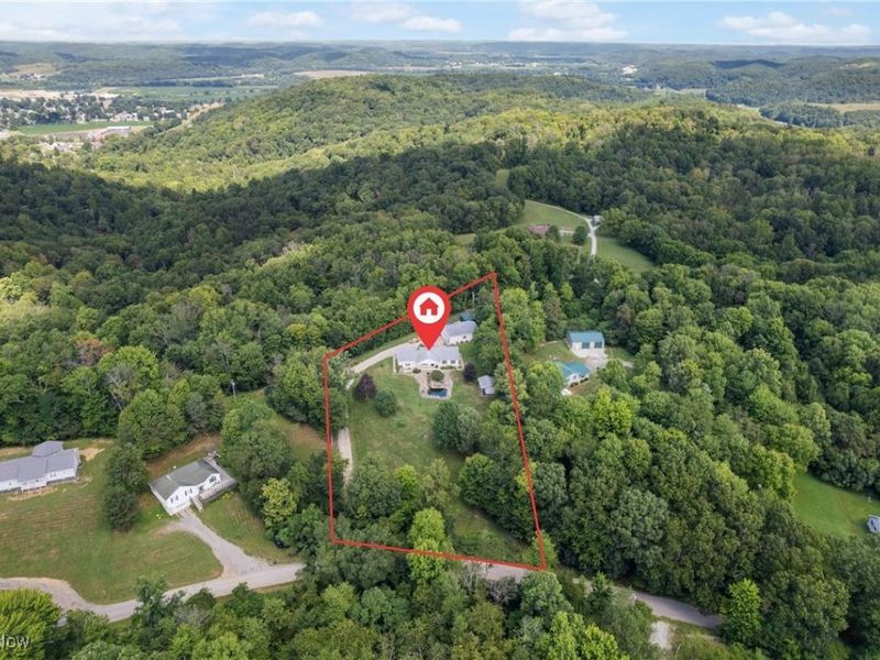 9375 Ridge Road SE, Uhrichsville, OH 44683 Photo 2