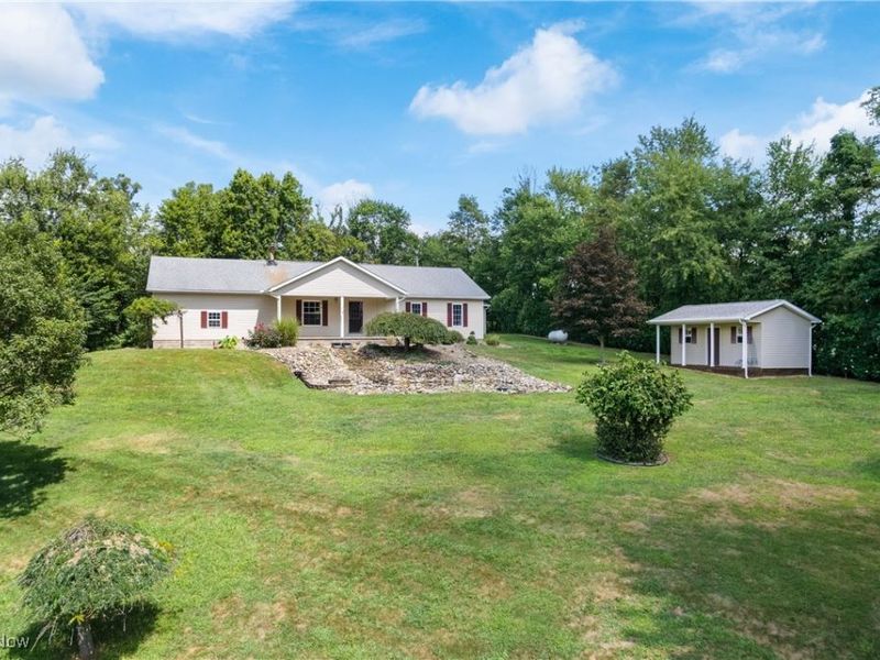 9375 Ridge Road SE, Uhrichsville, OH 44683 Photo 3