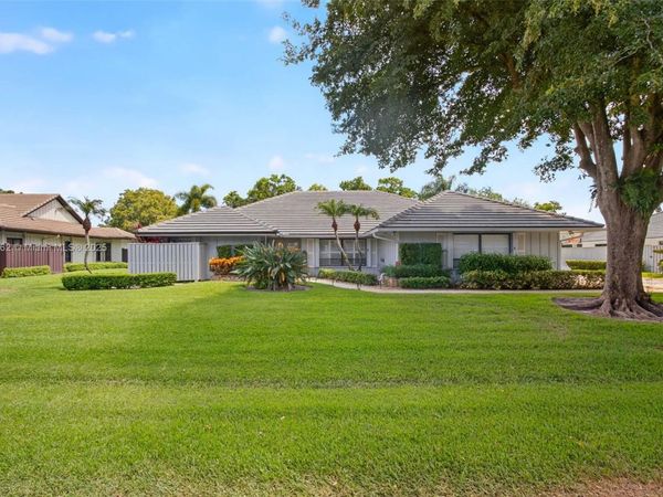 15 W Balfour Rd, Palm Beach Gardens, FL 33418