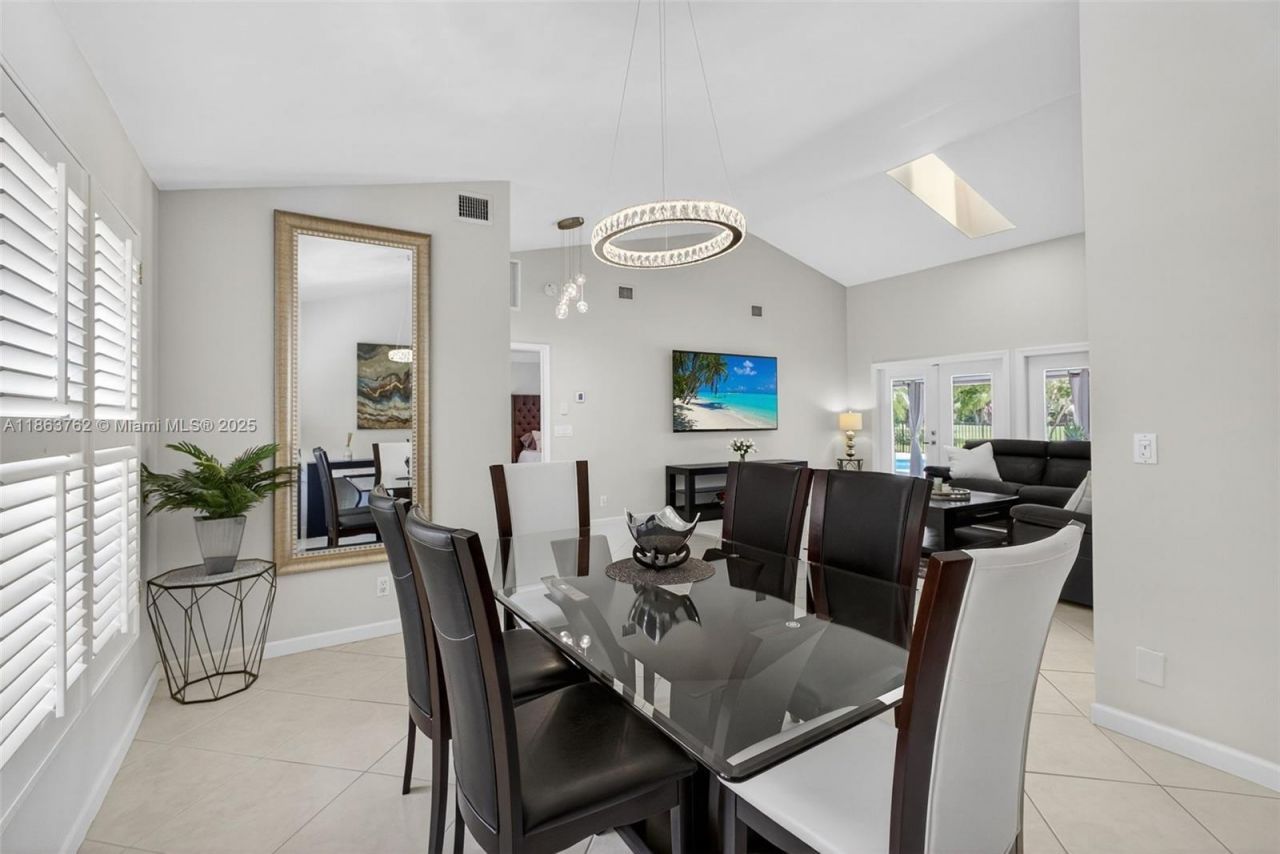 15 W Balfour Rd, Palm Beach Gardens, FL 33418 Photo