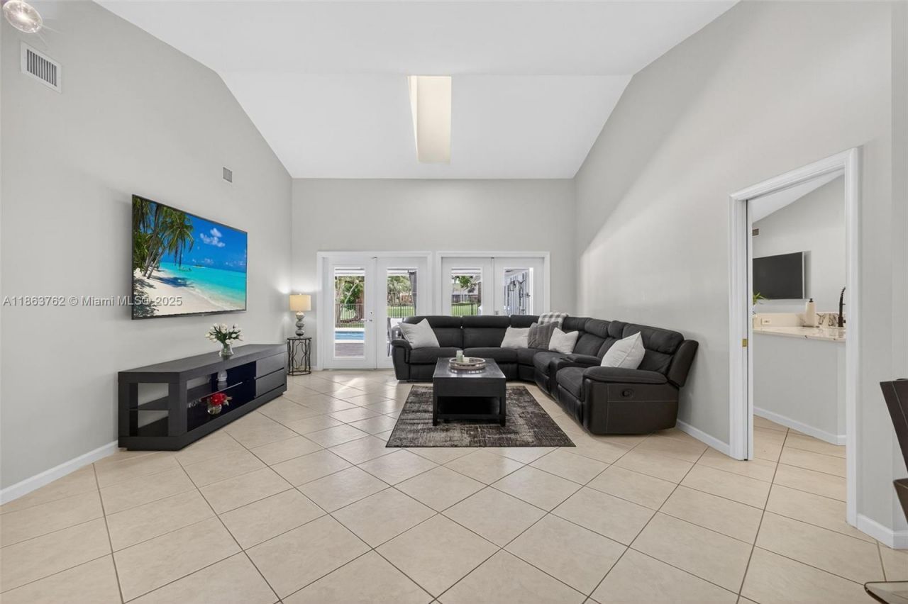 15 W Balfour Rd, Palm Beach Gardens, FL 33418 Photo