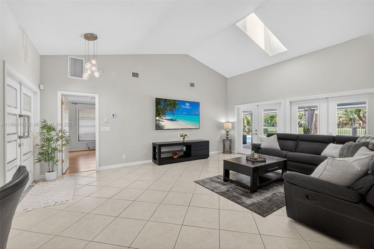 15 W Balfour Rd, Palm Beach Gardens, FL 33418 Photo