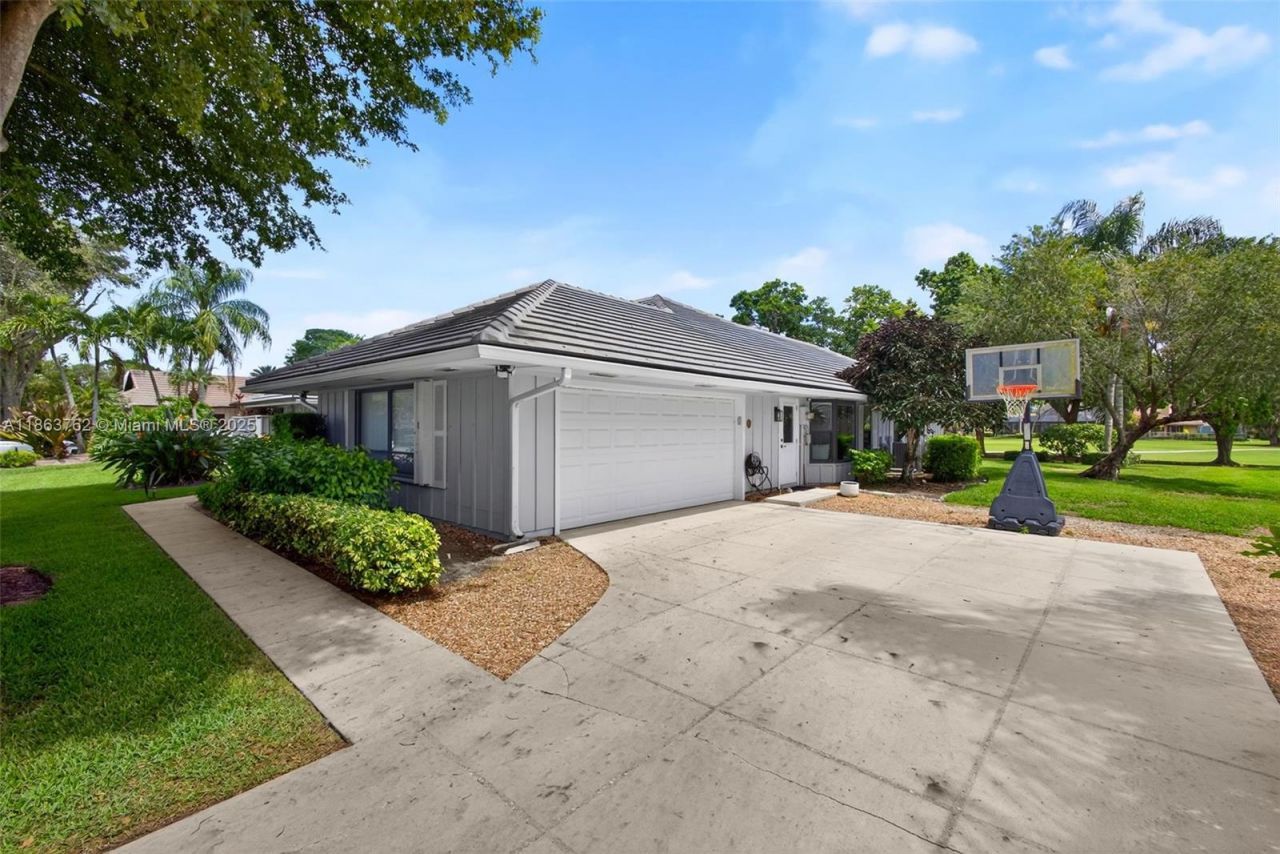 15 W Balfour Rd, Palm Beach Gardens, FL 33418 Photo