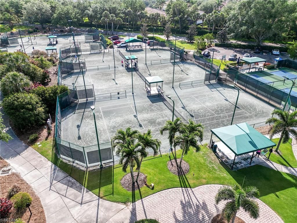 19319 Silver Oak Dr, Estero, FL 33967 Photo