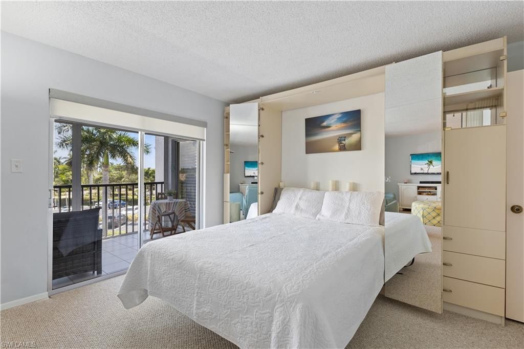 555 Park Shore Dr, Unit B302, Naples, FL 34104 Photo