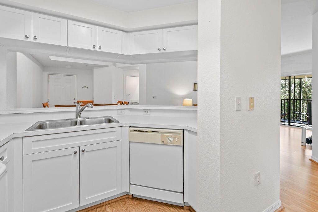 2727 Anzio Court, Unit 307, Palm Beach Gardens, FL 33410 Photo