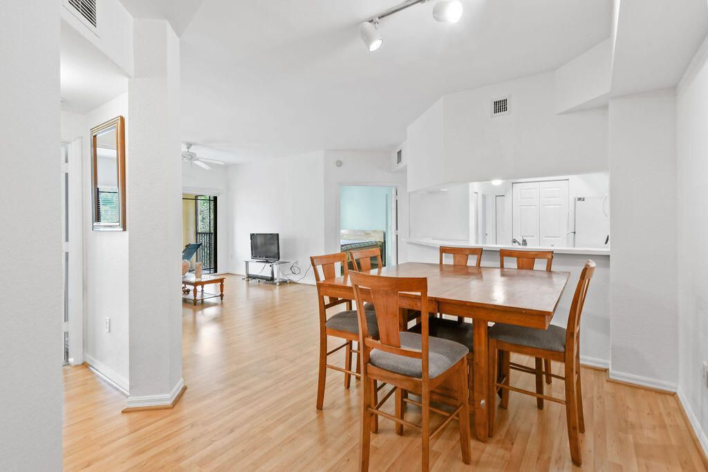 2727 Anzio Court, Unit 307, Palm Beach Gardens, FL 33410 Photo