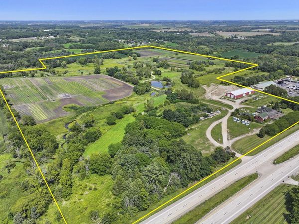 21010 75th St, Bristol, WI 53104