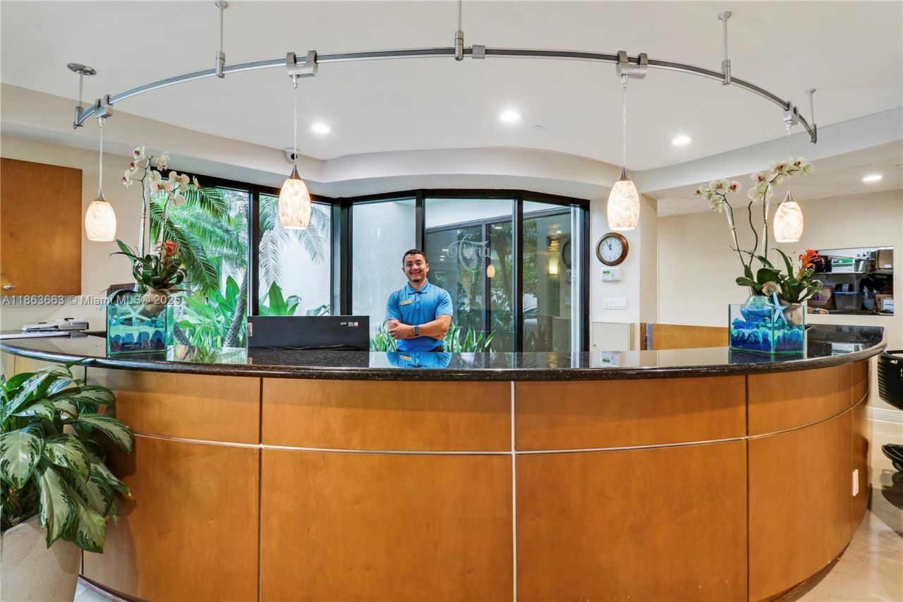 3000 N Ocean Dr, Unit PH-D, Singer Island, FL 33404 Photo