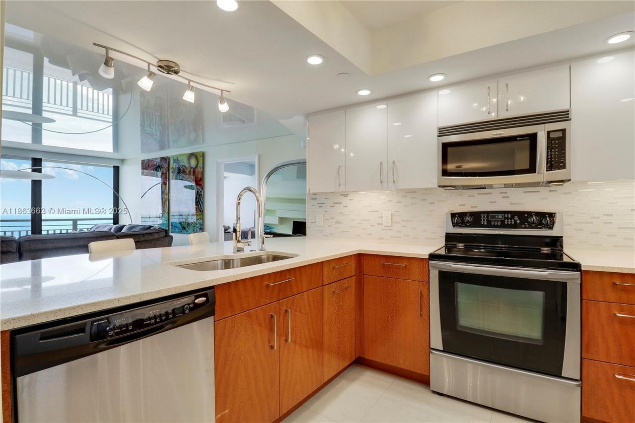 3000 N Ocean Dr, Unit PH-D, Singer Island, FL 33404 Photo