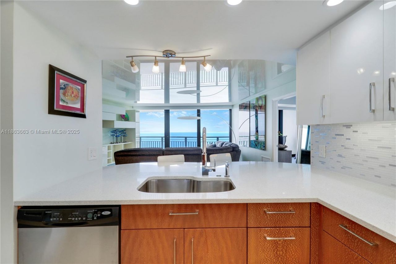 3000 N Ocean Dr, Unit PH-D, Singer Island, FL 33404 Photo