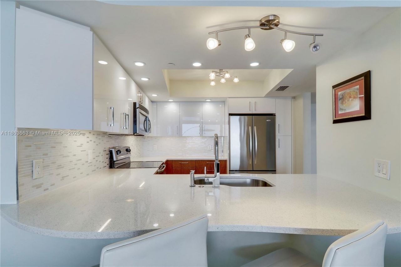 3000 N Ocean Dr, Unit PH-D, Singer Island, FL 33404 Photo