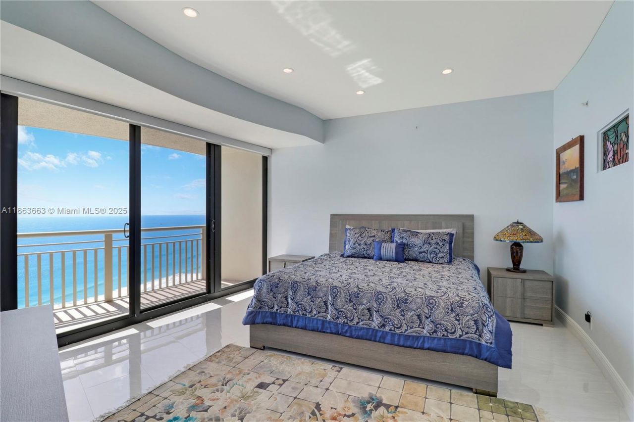 3000 N Ocean Dr, Unit PH-D, Singer Island, FL 33404 Photo