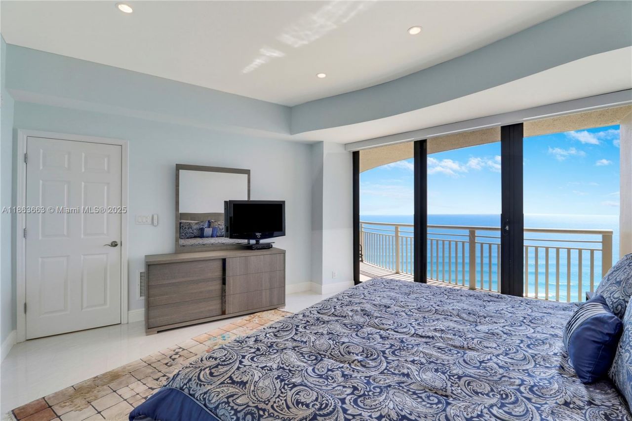 3000 N Ocean Dr, Unit PH-D, Singer Island, FL 33404 Photo