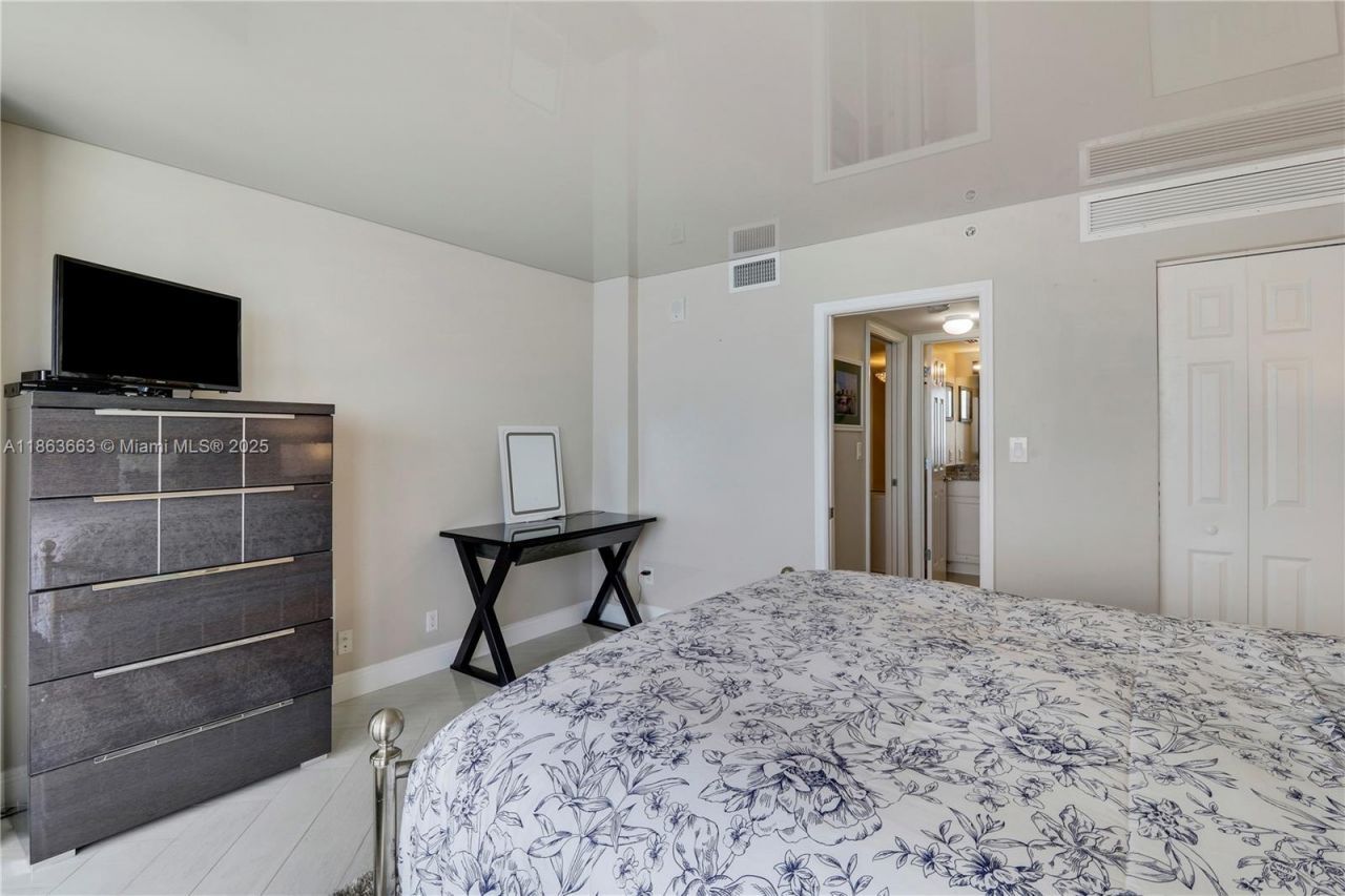 3000 N Ocean Dr, Unit PH-D, Singer Island, FL 33404 Photo