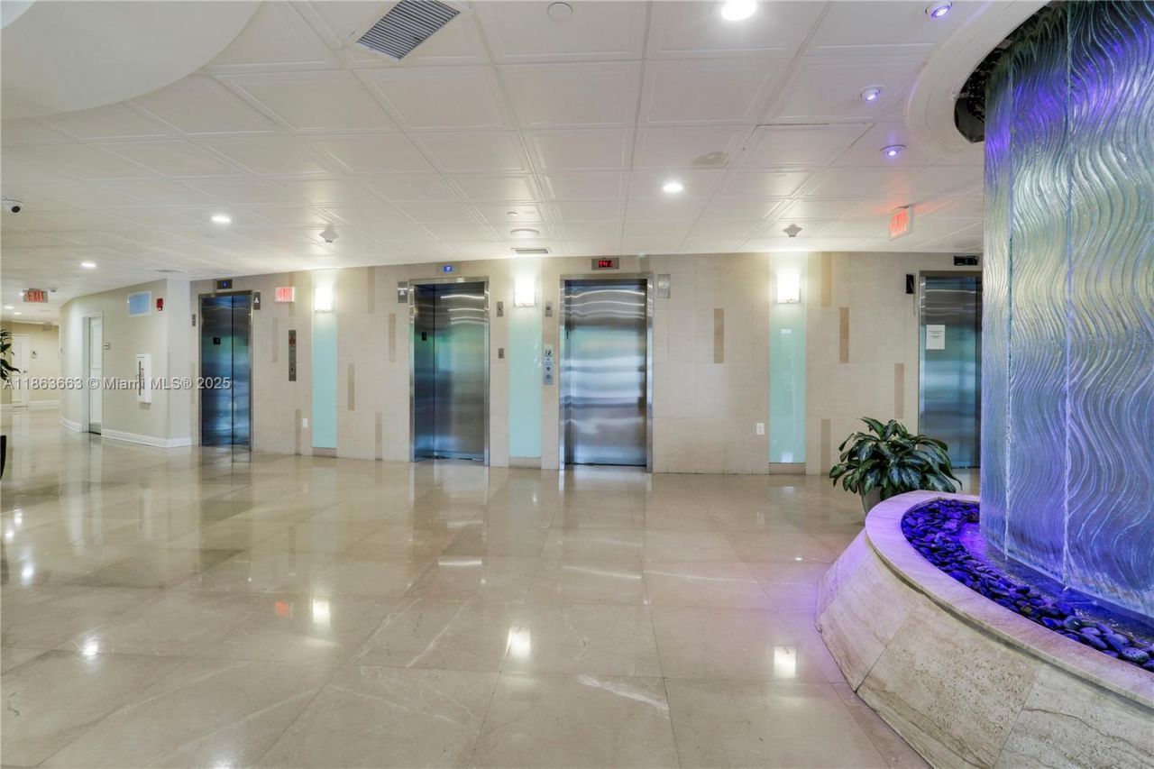 3000 N Ocean Dr, Unit PH-D, Singer Island, FL 33404 Photo